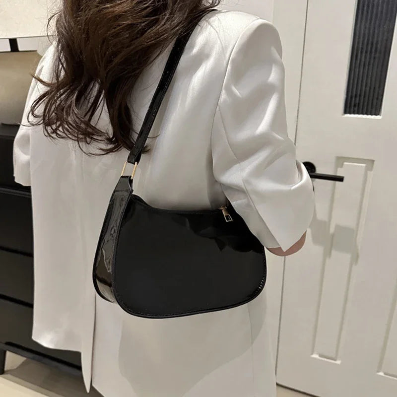 Sac Bandoulière en Cuir Verni Vintage