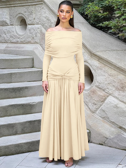 Robe longue plissée épaules dénudées – Coupe ajustée